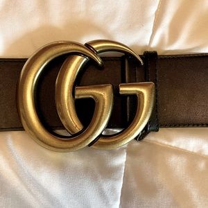 Unisex Gucci Belt with XXtra Large gold metal buckle